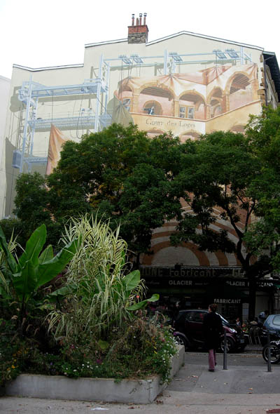 Le mur de la Cour des Loges