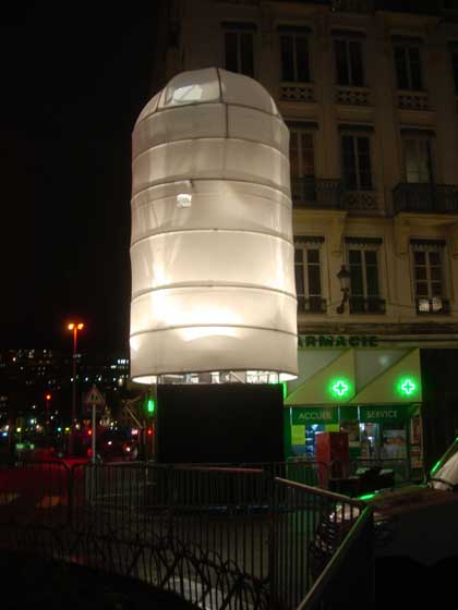 Fete-des-lumieres-2010-Eglise-Saint-Nizier-Lyon Devant l'église Saint-Nizier