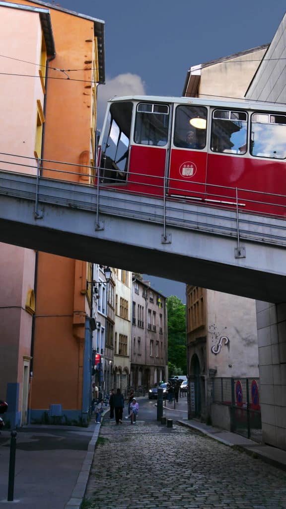 Funiculaire du Vieux Lyon à Saint-Just