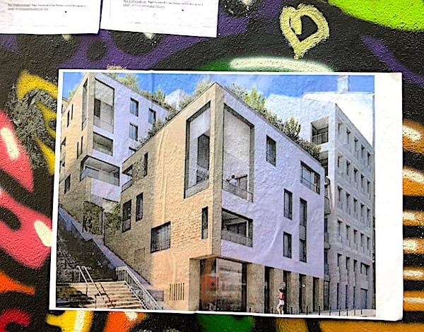 Affichette apposée sur la maison taguée reprenant un visuel du projet de Bouygues