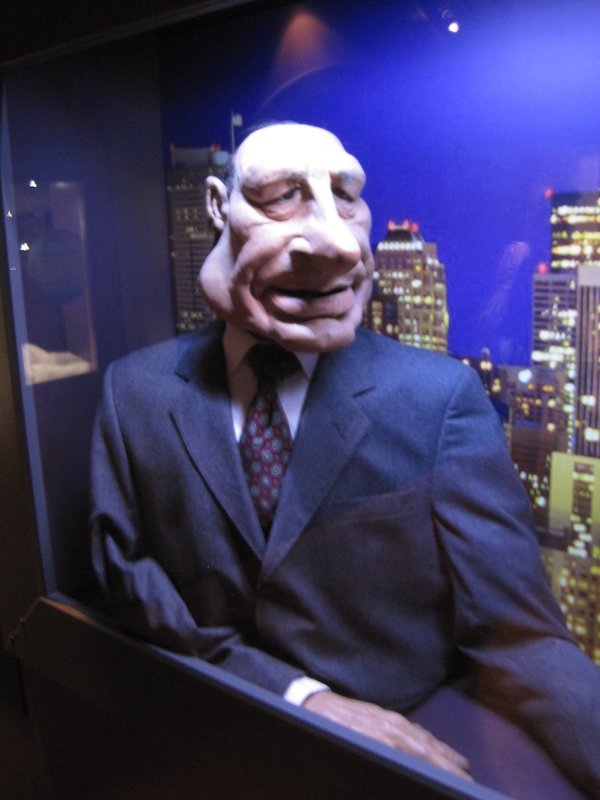Jacques Chirac - Guignols de l'info - Canal+ - Exposition de marionnettes de la citadelle de Besançon — Photo : Arnaud 25 sur Wikimedia CC BY-SA 3.0 no modification