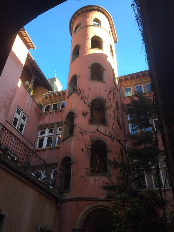 Tour rose, maison du crible, Vieux Lyon