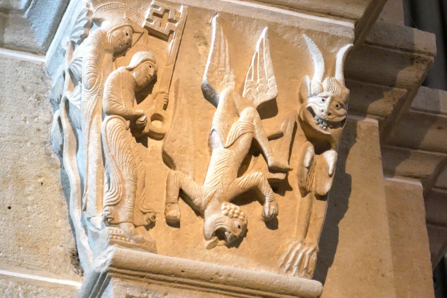 Visite guidée d'Autun, de sa cathédrale, des monuments gallo-romains
