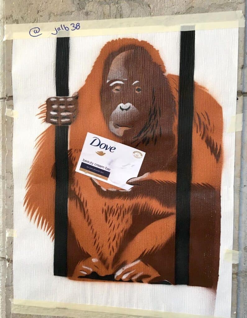 Street art Lyon - Détournement publicitaire par Jalb38