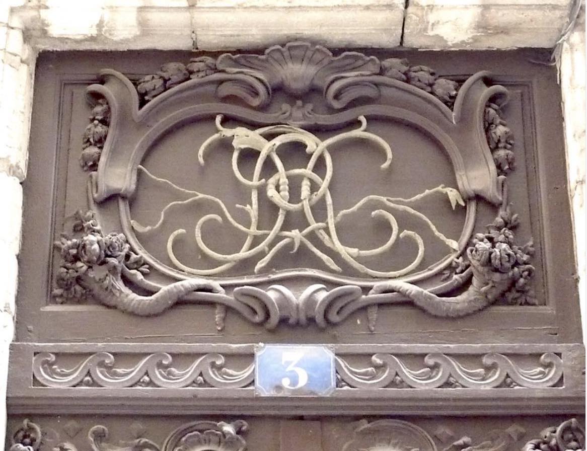 L&rsquo;imposte rococo du 3 rue Sainte Marie des Terreaux
