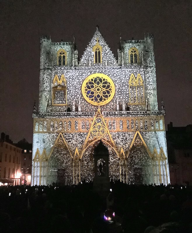Fête des lumières Lyon 2022 - Time, Philip Roca, Cathédrale Saint-Jean