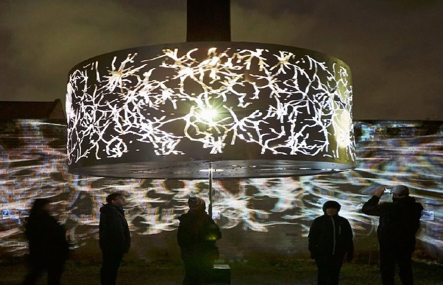 Fete des lumieres Lyon 2024 - Celestial brainstorm, Amelia Kosminsky (simulation) — Place de la Bourse