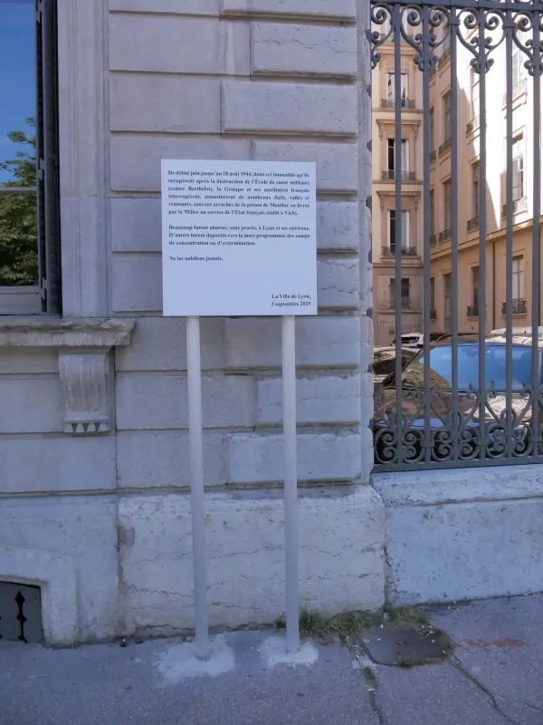 Plaque posée par la Ville de Lyon le 2 septembre 2025