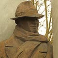 Robert Badinter et la rafle de la rue Sainte-Catherine / La Résistance à Lyon : Mémorial national de la prison de Montluc, Mémorial Jean Moulin de Caluire, CHRD, le Veilleur de pierre