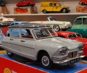 Voiture miniature Citroën Ami 6