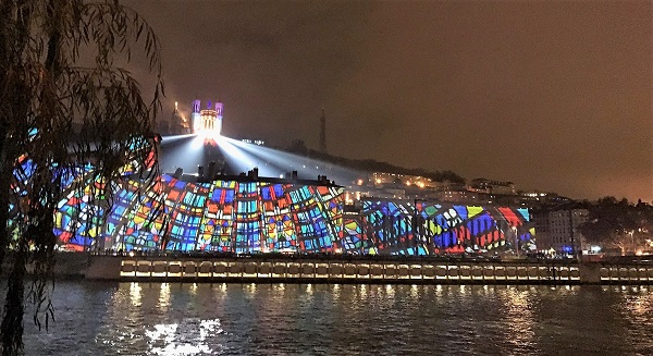 Colline de Fourvière et Vieux Lyon pendant la fête des lumières 2018 