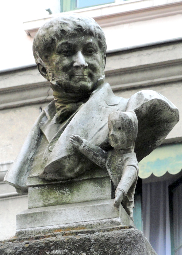 Monument à Laurent Mourguet, sculpture de François Girardet et Pierre Aubert, avenue du Doyenné, Lyon 5ᵉ