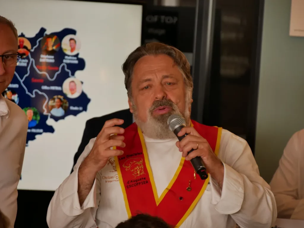 Le chef Christophe Geoffroy au lancement du Grand Repas 2025 à Lyon