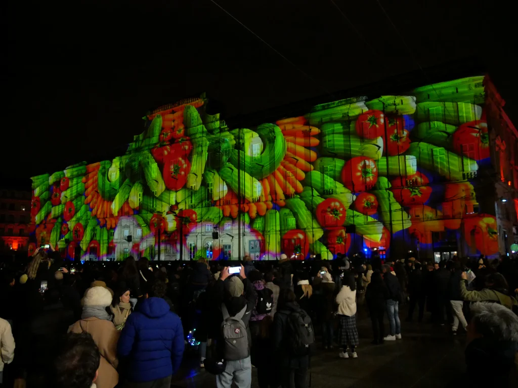 Lundi c'est raviolis, par Tigrelab, place des Terreaux - Fête des lumières 2025, Lyon