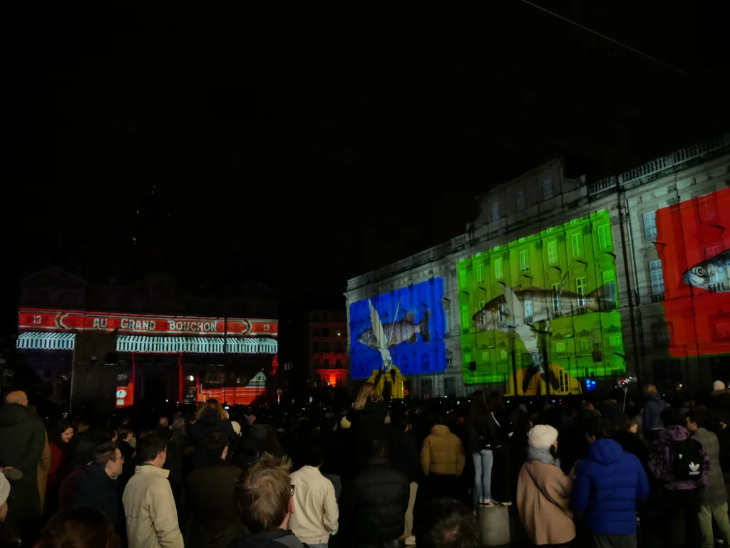 Lundi c'est raviolis, par Tigrelab, place des Terreaux - Fête des lumières 2025, Lyon